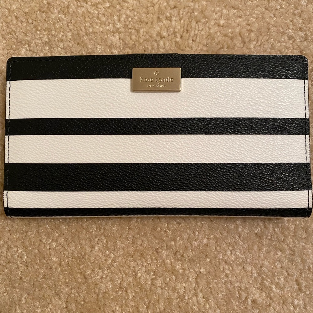 Like New Kate Spade Leather Wallet